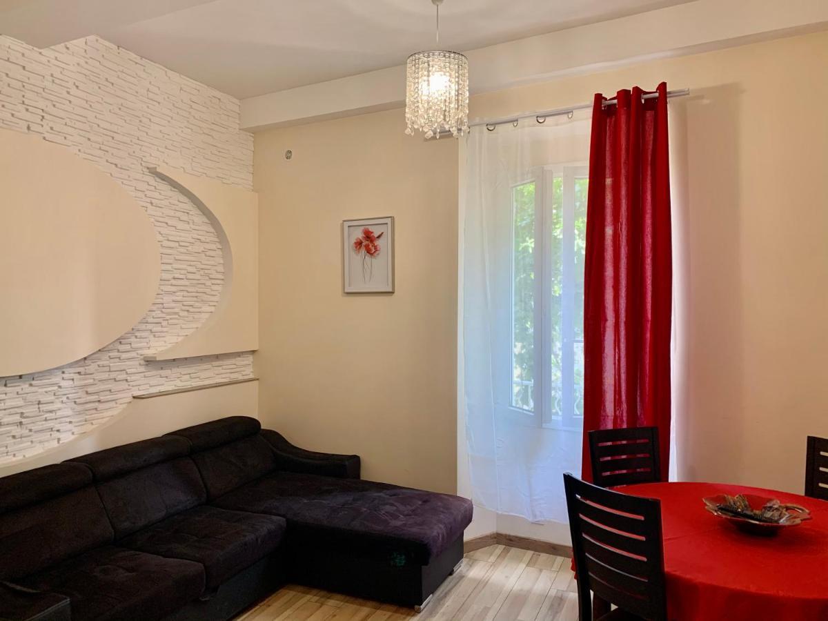 Ferienwohnung Splendide Studio Au Coeur Historique De Fréjus Exterior foto