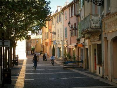 Ferienwohnung Splendide Studio Au Coeur Historique De Fréjus Exterior foto