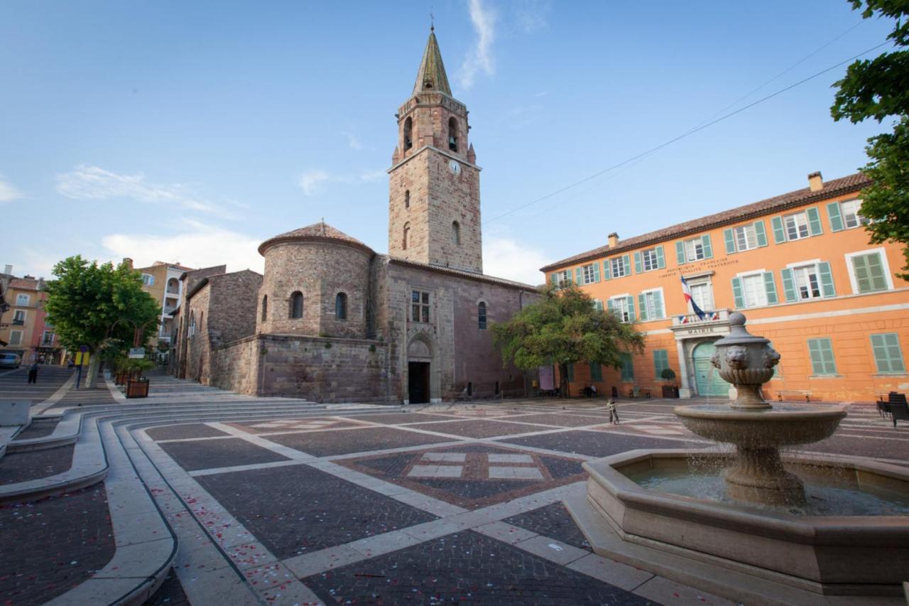 Ferienwohnung Splendide Studio Au Coeur Historique De Fréjus Exterior foto